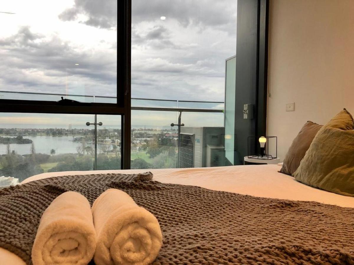 Readyset Apartments At Emerald ملبورن المظهر الخارجي الصورة