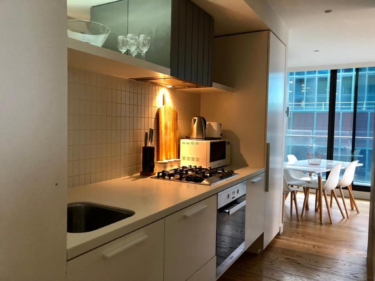 Readyset Apartments At Emerald ملبورن المظهر الخارجي الصورة